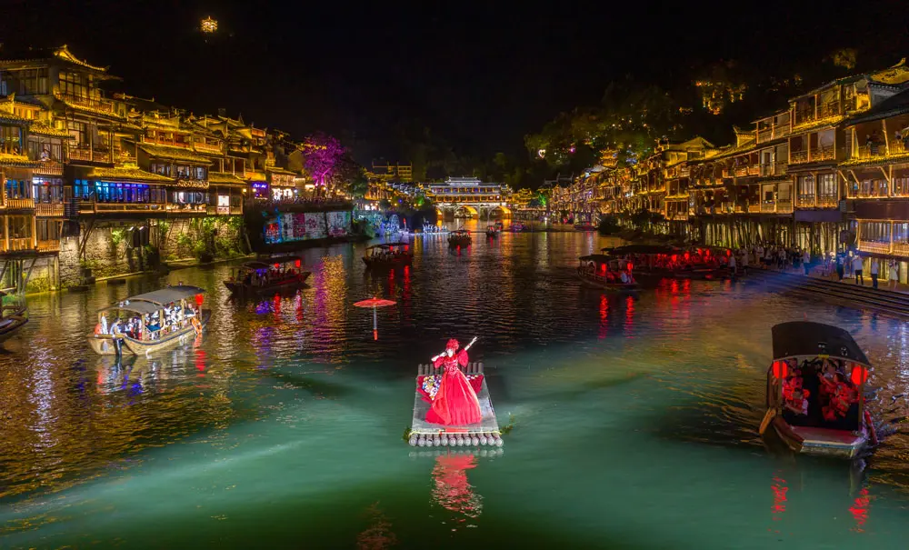 沱江夜遊船