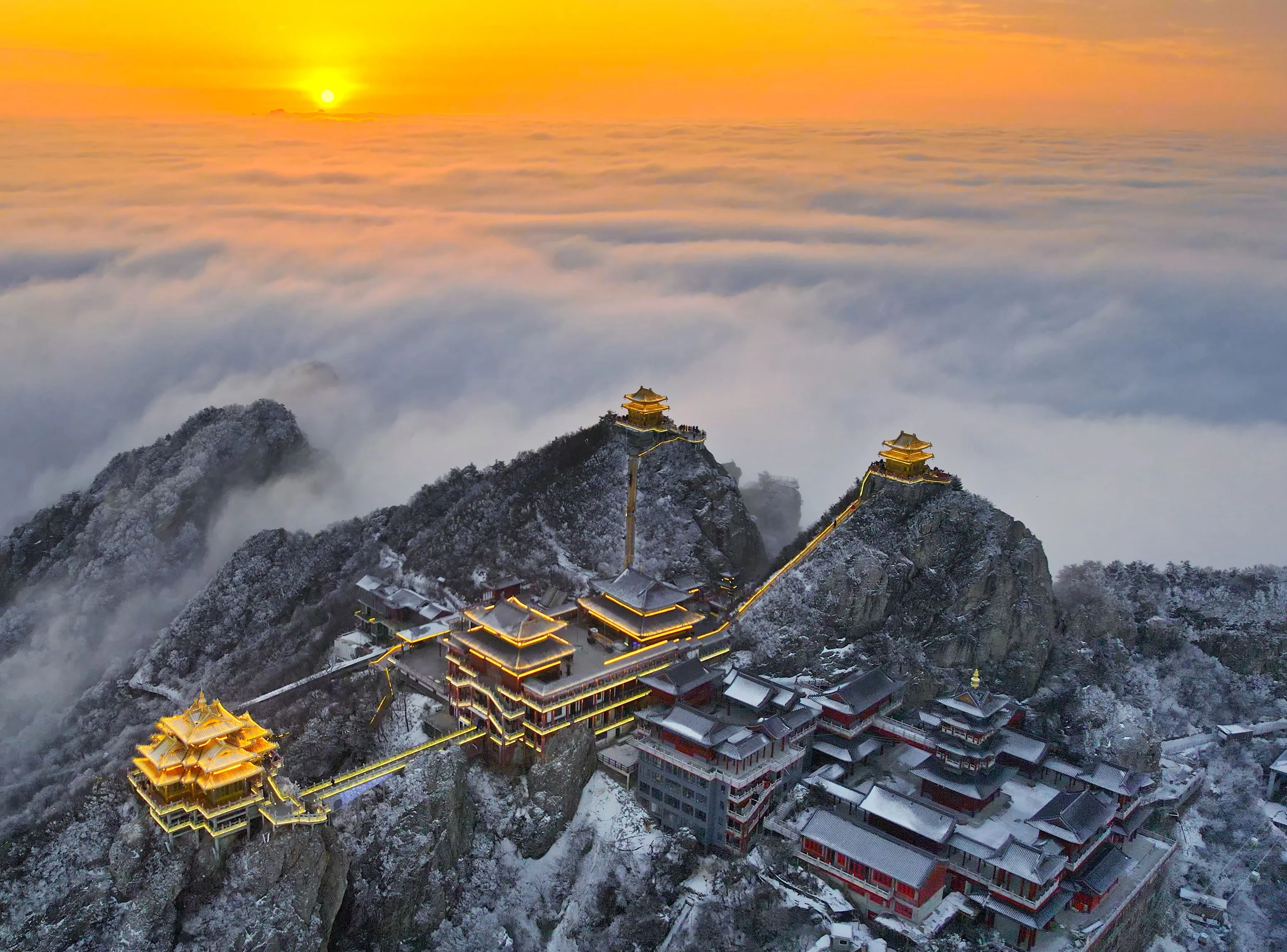 老君山金頂道觀群