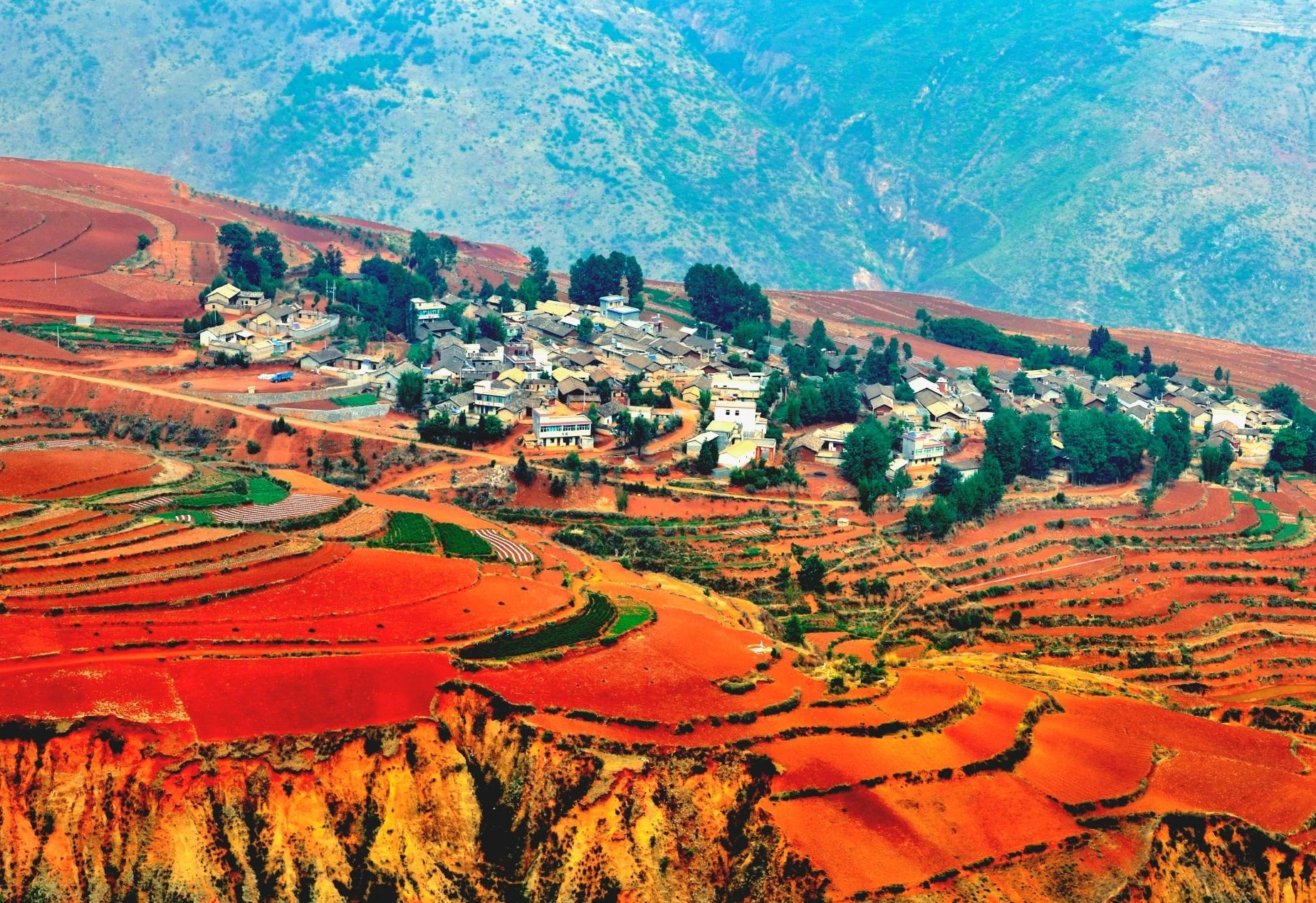 東川紅土地-落霞溝