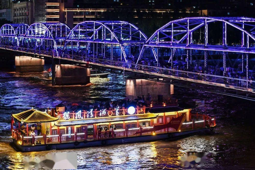 蘭州夜遊黃河遊船
