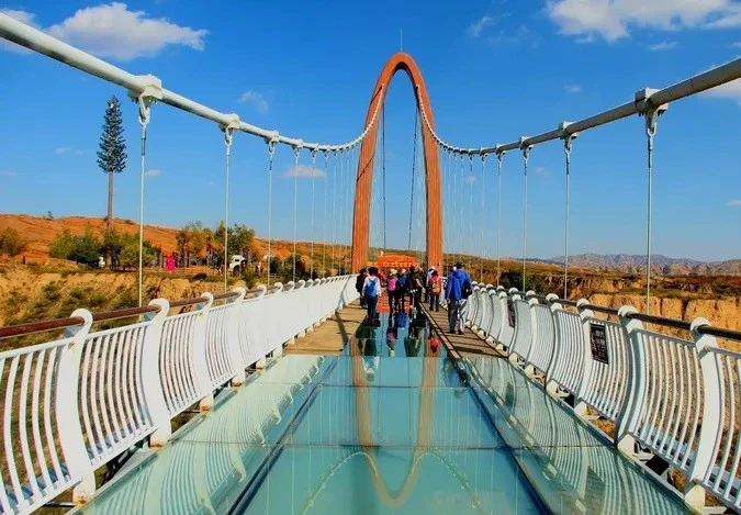 波浪谷玻璃橋