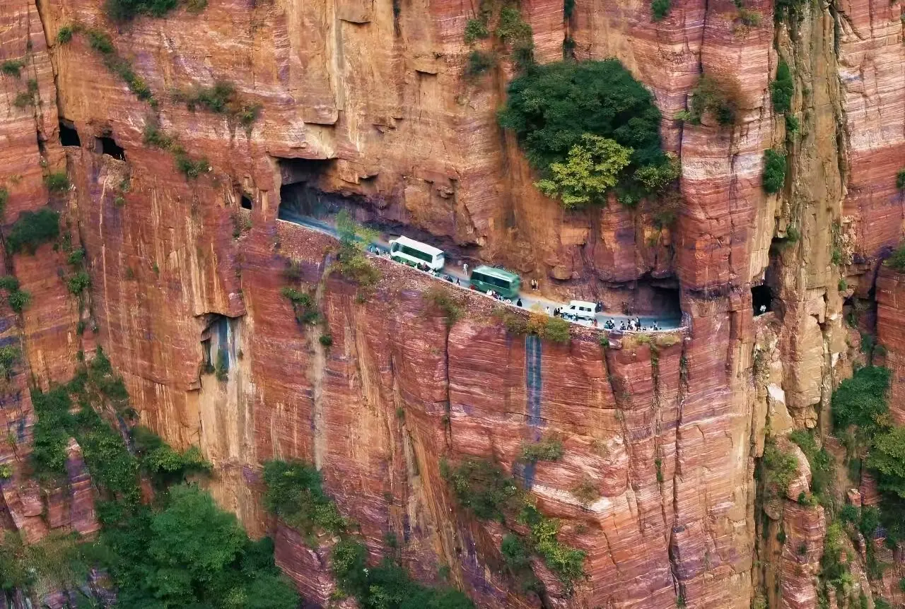 天界山-掛壁公路