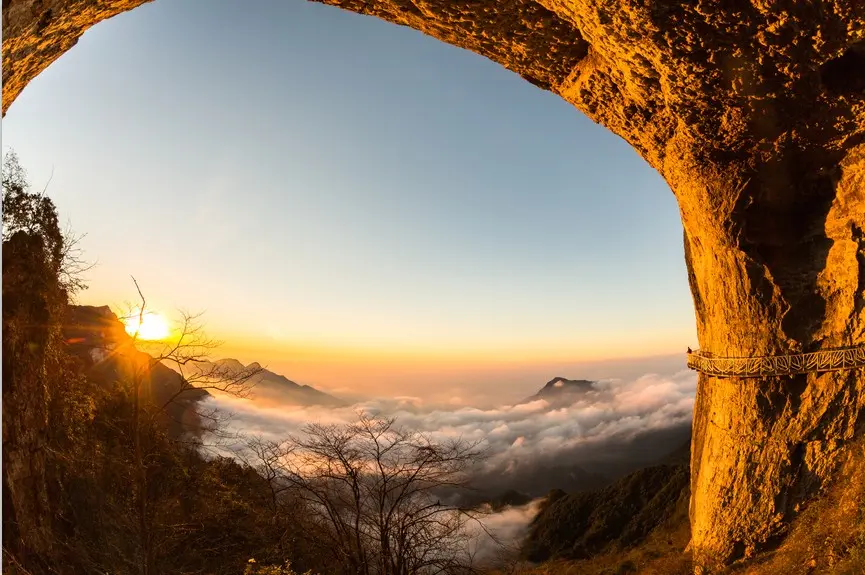 金佛山-金龜朝陽