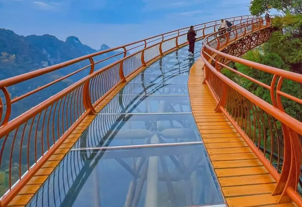 少華山-玻璃棧道