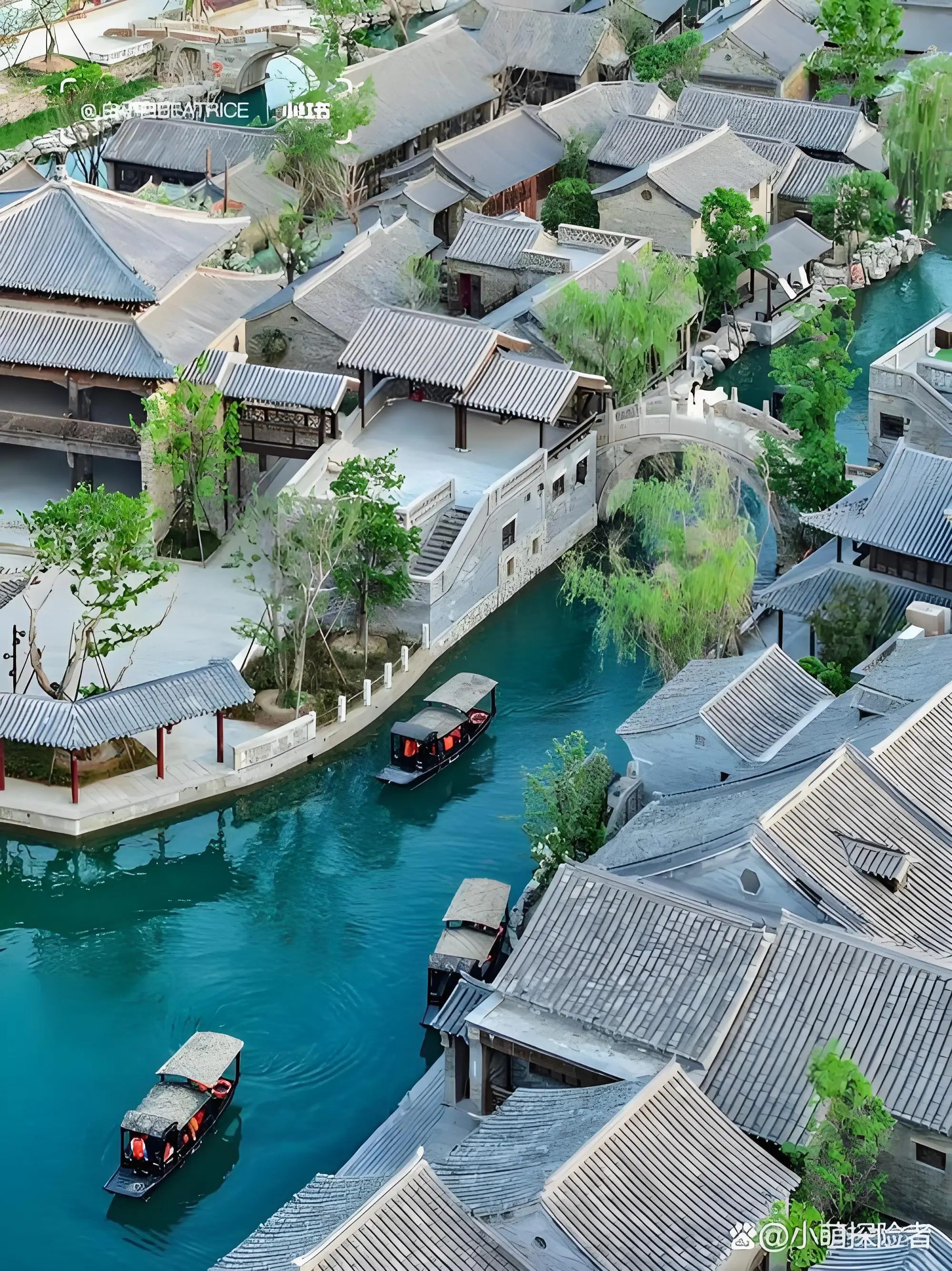 搖櫓船遊明水古城
